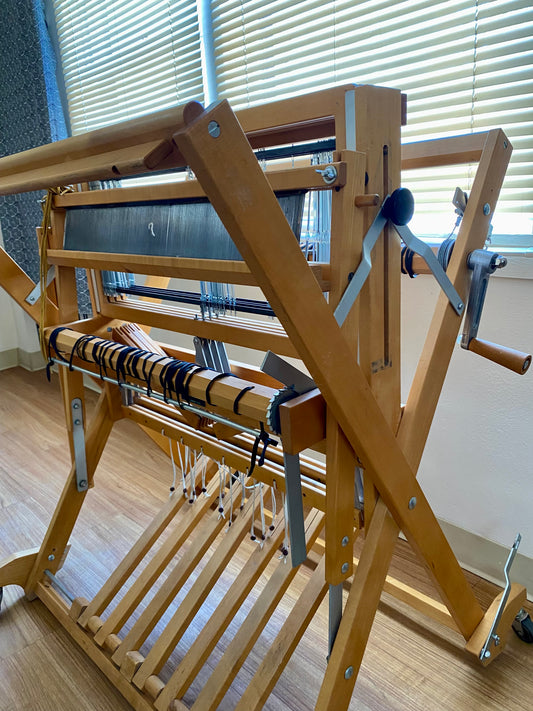 Pre-owned Baby Wolf Loom