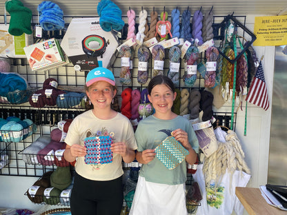 KIDS CAN WEAVE on a Potholder Loom!